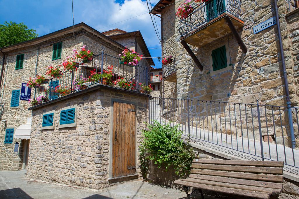 Il Borgo Dei Corsi - Charming Holiday Apartments Ortignano Raggiolo Kültér fotó