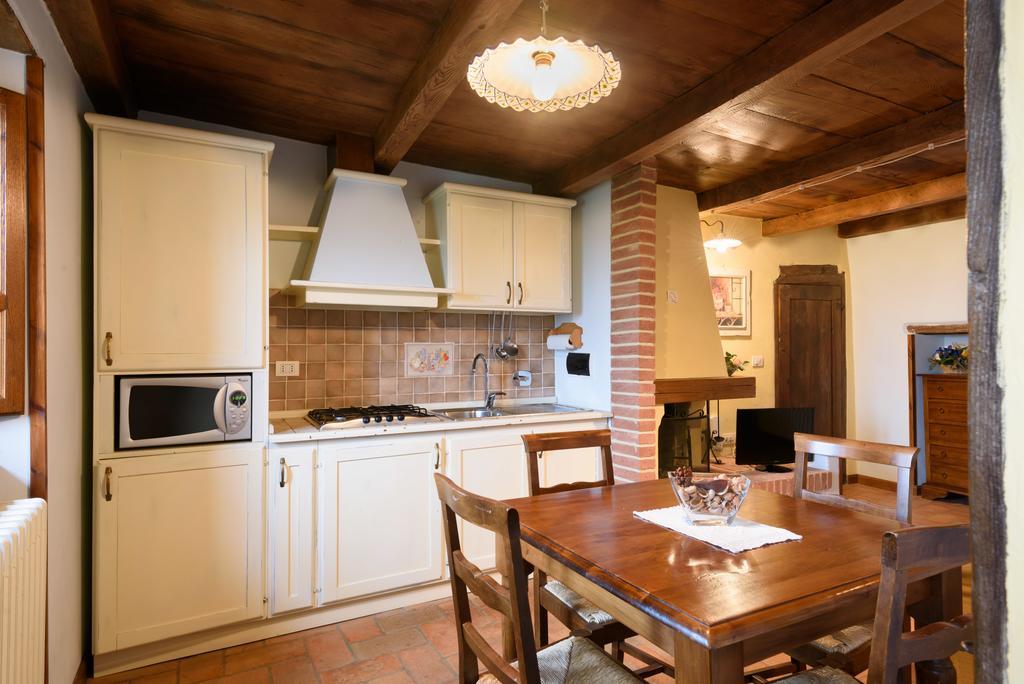 Il Borgo Dei Corsi - Charming Holiday Apartments Ortignano Raggiolo Kültér fotó