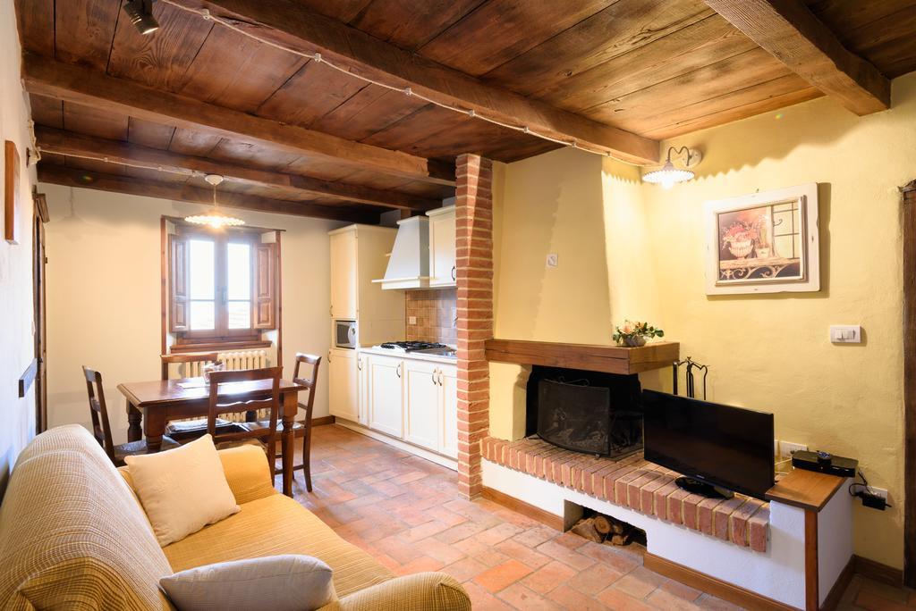 Il Borgo Dei Corsi - Charming Holiday Apartments Ortignano Raggiolo Kültér fotó