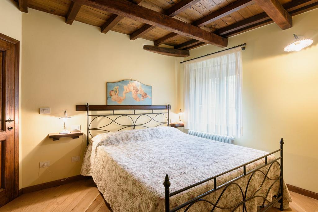 Il Borgo Dei Corsi - Charming Holiday Apartments Ortignano Raggiolo Kültér fotó