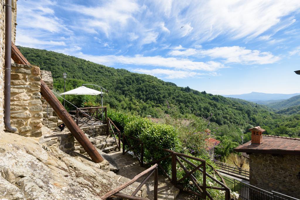 Il Borgo Dei Corsi - Charming Holiday Apartments Ortignano Raggiolo Kültér fotó